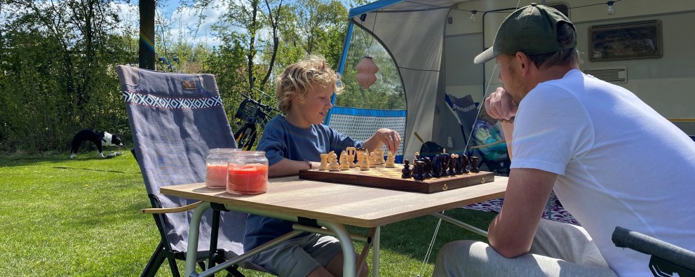 Schaken op de camping tubbergen.jpg