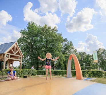 Springen trampoline camping Kaps