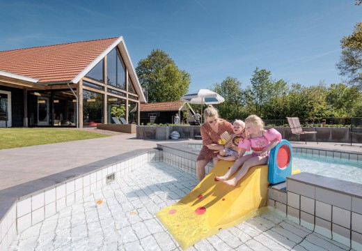 Peuterbad bij vakantiepark kaps