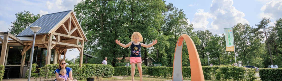 Springen trampoline camping Kaps