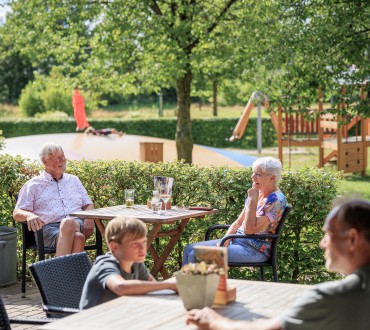 Borrelen terras restaurant Troubadour