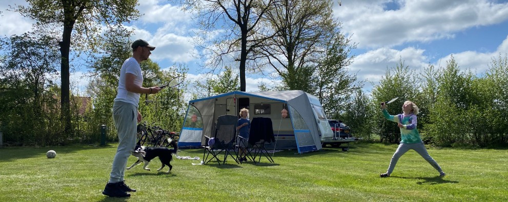 Badmintonnen Camping kaps.jpg